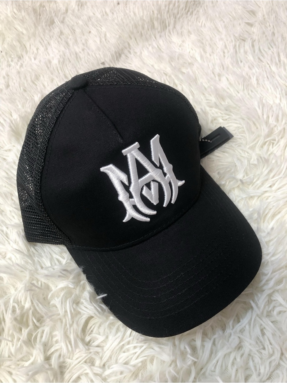AMIRI LOGO TRUCKER HAT